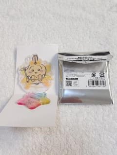 超まじかるちいかわ　アクスタにもなるホログラムアクリルキーホルダー　うさぎのサムネイル