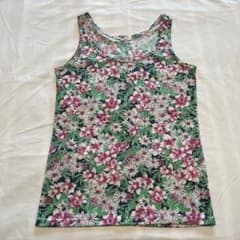 NATURAL BEAUTY BASIC 花柄タンクトップ Mサイズのサムネイル