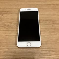 【美品】Apple iPhone 8 64GB ゴールドSIMフリーのサムネイル