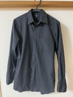 ★ユニクロ シャツ UNIQLO 黒　Mサイズ★のサムネイル