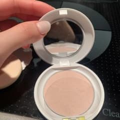 ホワイトショット　uvフェイスパウダーのサムネイル