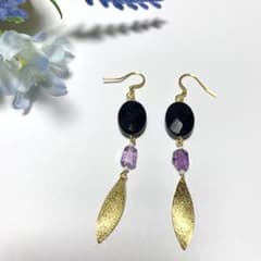 【紫金石・アメシスト】　ゴールド　揺れる　ピアス　サージカルステンレスのサムネイル