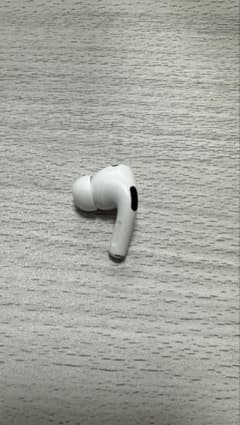 Apple AirPods Pro 第2世代 左耳 イヤホンのみのサムネイル