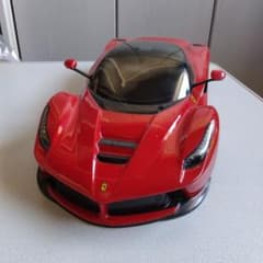 LaFerrari レッド 1/10 スケールモデルのサムネイル