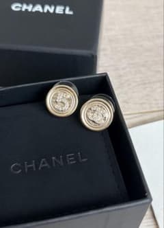 CHANEL 샤넬 No.5 코코 마크 귀걸이 신품 미사용