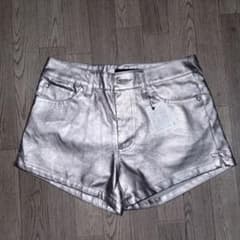 シルバー　ショートパンツのサムネイル