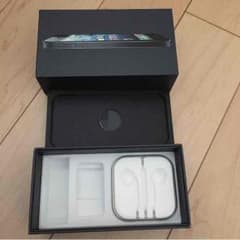 iPhone5 空箱 イヤホンのケース付きのサムネイル