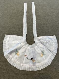 ピンク色 刺繍入り お宮参りセット（帽子、スタイ、お守り、扇子）のサムネイル