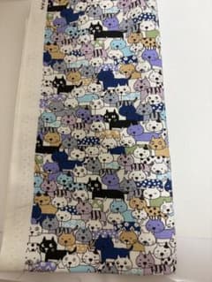 ねこいっぱい♪ コットン生地 はぎれ 約108×50cmのサムネイル
