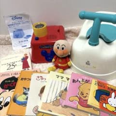 11点‼︎ Disneyおやすみシアター 知育絵本 アンパンマン 補助便座 セットのサムネイル