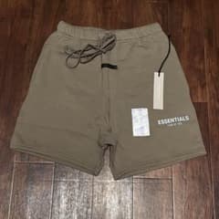 Fog essentials ハーフパンツショーツ反射フォントカーキブラウンロゴ