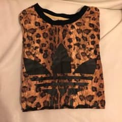 【新品未使用】アディダス Tシャツのサムネイル