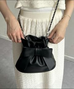 【新品未使用】リボン巾着合皮バッグのサムネイル