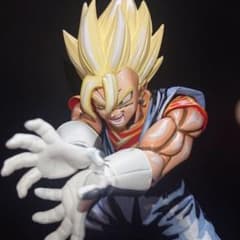 ドラゴンボール 超サイヤ人ベジット フィギュア リペイントのサムネイル