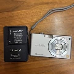 LUMIX 10 MEGA PIXELS デジタルカメラのサムネイル