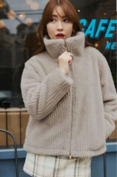 herlipto Twila Faux Fur Zip Jacket S 新品 - メルカリ