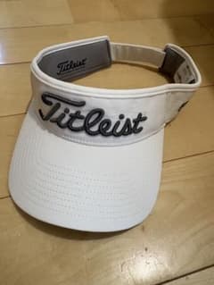 美品　Titleist ホワイト バイザーのサムネイル