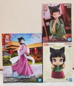 薬屋のひとりごと 猫猫 フィギュア 3体セット - メルカリ