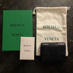 【破格・完備品】BOTTEGA VENETA カセット二つ折りウォレットのサムネイル