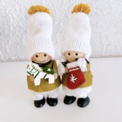 ノルディカニッセ 2024 ダーラナホースを持った男の子 ＆ 靴下を持った女の子