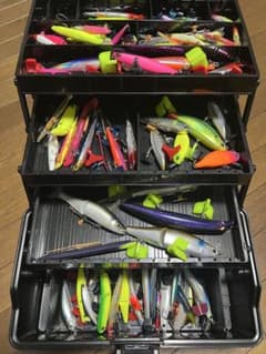 【超大量70点以上】カゲロウ ブローウィン等シーバスルアー 引退まとめ売りセットのサムネイル