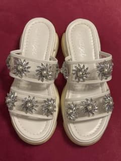 Bridget Birkin ビジュー スポーツサンダル 厚底のサムネイル