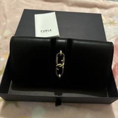 m様専用！！新品・未使用　FURLA 二つ折り財布 黒 レザーのサムネイル