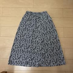 UNIQLO 花柄スカート Mサイズのサムネイル