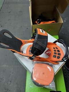 オレンジ スノーボード ビンディング 未使用パーツ付き Mサイズ - メルカリ