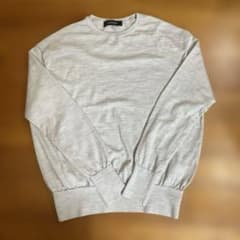 UNTITLED シンプル　シルク混　ライトグレー春ニットのサムネイル