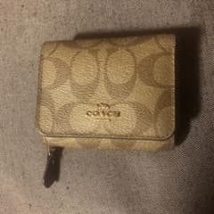 COACH三つ折財布のサムネイル