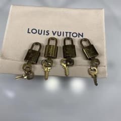 LOUIS VUITTON ルイヴィトン 南京錠 4個セット キー各2本 - メルカリ