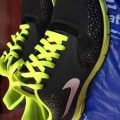 ナイキ ルナロン ランニングシューズ スニーカー  黄色のサムネイル