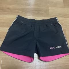 DIADORA レディース ランニングショートパンツ ブラック ピンク - メルカリ