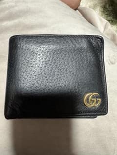 Gucci グッチ　マーモント　二つ折り財布のサムネイル