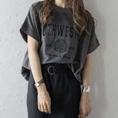 Bonjour Sagan カレッジ刺繍ピグメントスウェットTシャツのサムネイル