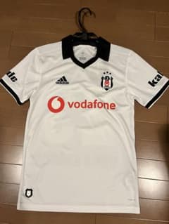 香川真司選手　ベシクタシュ移籍時公式ユニフォーム 香川真司選手 ベシクタシュ移籍時公式ユニフォーム - メルカリ