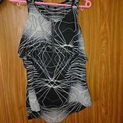 エモダのトップスのサムネイル