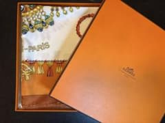 HERMES ビーズ装飾 スカーフのサムネイル