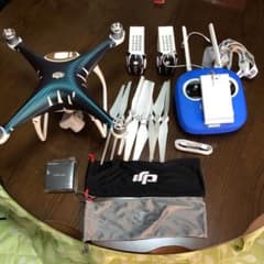 ドローン　DJI Phantom4 Proのサムネイル