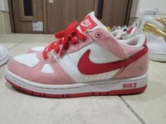 NIKE　スニーカー　赤　25センチのサムネイル