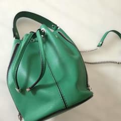 ZARA 巾着型 ショルダーバッグのサムネイル