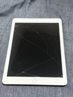 iPad 6 世代 32GB ドコモ 判定○ ジャンクのサムネイル