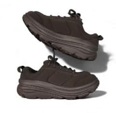HOKA MARNI ダークブラウン スニーカーのサムネイル