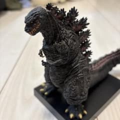ゴジラ フィギュア 黒 約15cm ゴジラフィギュア 約15cm 黒 - メルカリ