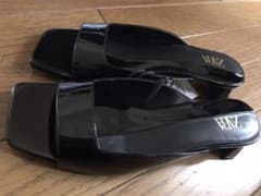☆新品エナメルサンダル（サイズ38）☆のサムネイル