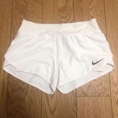 NIKE ショートパンツのサムネイル