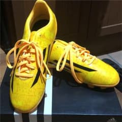 サッカースパイク アディダスのサムネイル