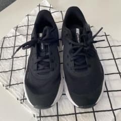 NIKE スニーカーのサムネイル