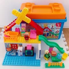 アンパンマン ブロックラボ パン工場とすべり台のおうちブロックバケツのサムネイル